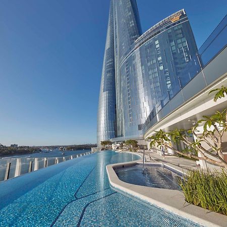 Crown Towers Sydney Hotel Luaran gambar The pool at the top of the tower